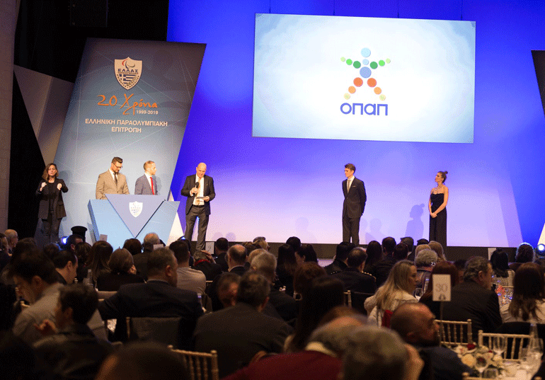 Ο Αντιπρόεδρος Α’ ΟΠΑΠ, Σπύρος Φωκάς, στη διάρκεια της ομιλίας του στην εκδήλωση της Ελληνικής Παραολυμπιακής Επιτροπής