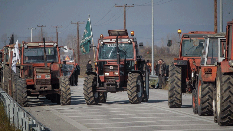 Μπλόκο των αγροτών στην Εθνική Οδό Θεσσαλονίκης – Σερρών