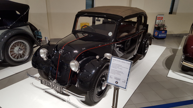 H Mercedes-Benz 130H είναι μοντέλο του 1935 και ήταν το 'first peoples car' όπως το αποκαλούσαν στην γερμανική εταιρεία. Εφοδιάζεται με κινητήρα χωρητικότητας 1.308 κ.εκ. ο οποίος αποδίδει 26 ίππους και συνδυάζεται με αυτόματο κιβώτιο 3 σχέσεων. Η τελική του ταχύτητα αγγίζει τ 92 χλμ./ώρα. Μόλις 4.298 μονάδες πέρασαν τη γραμμή παραγωγής. 