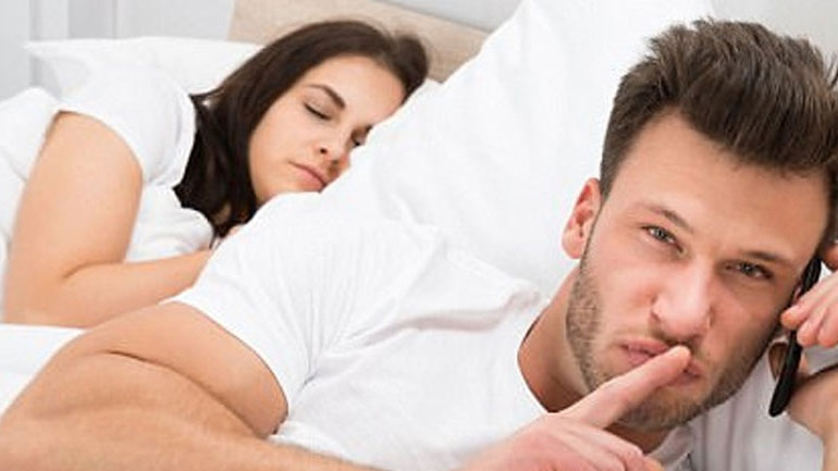 Πώς θα καταλάβεις εάν ένας άνδρας είναι άπιστος;