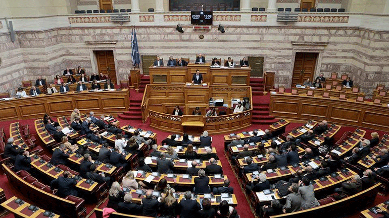 Πέρασε το άρθρο 3 για τις σχέσεις Κράτους – Εκκλησίας στη Συνταγματική Αναθεώρηση