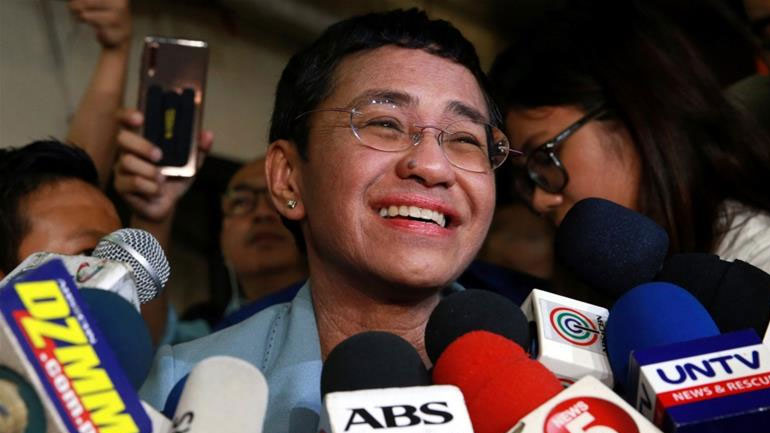Φιλιππίνες: Ελεύθερη υπό όρους η βραβευμένη δημοσιογράφος Μαρία Ρέσα