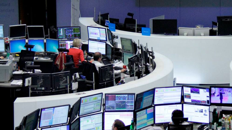 Αρνητικό πρόσημο σημείωσαν οι μετοχές στο ξεκίνημα των ευρωαγορών