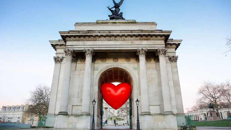 Ένα «ερωτικό γράμμα στο Λονδίνο» για την Ημέρα του Βαλεντίνου