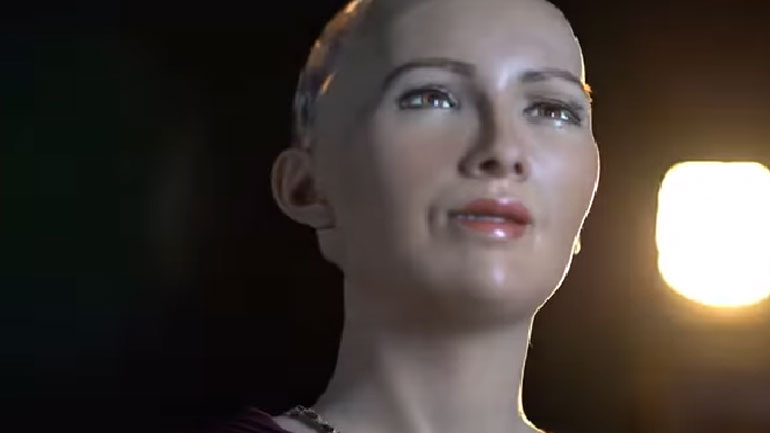 Έρχεται το ρομπότ που μπορεί να μιλά, να τραγουδά, να παίζει παιχνίδια και να λέει αστεία