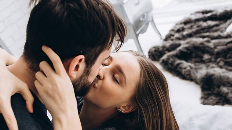 Είναι φυσιολογικό να εξαρτιέμαι υπερβολικά από τον σύντροφό μου;