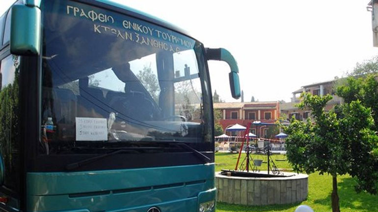 Καλαμάτα: Όταν ο οδηγός λιποθύμησε, ο μαθητής σταμάτησε το λεωφορείο