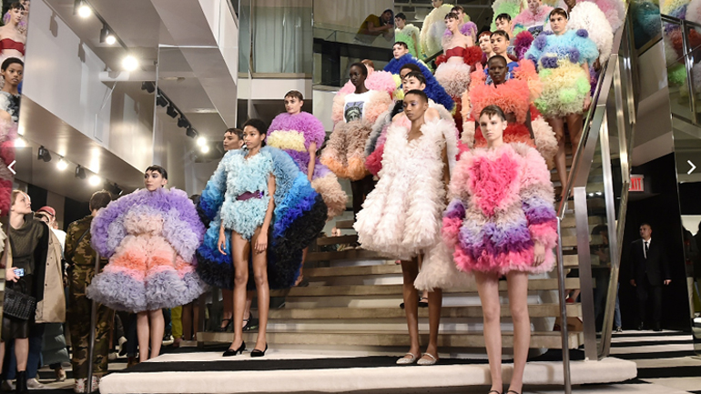 Εβδομάδα Μόδας Νέας Υόρκης: Εντυπωσίασε ο Ιάπωνας σχεδιαστής