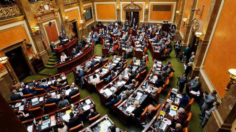 ΗΠΑ: Η Βουλή των Αντιπροσώπων προχωρά στην έγκριση νόμου για αποτροπή νέου shutdown