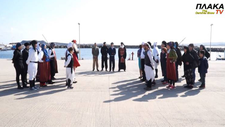 Λήμνος – Καρναβάλι Πλάκας: Βροντάκηδες και Φουρτουνάκηδες προκαλούν σπαρταριστό γέλιο!