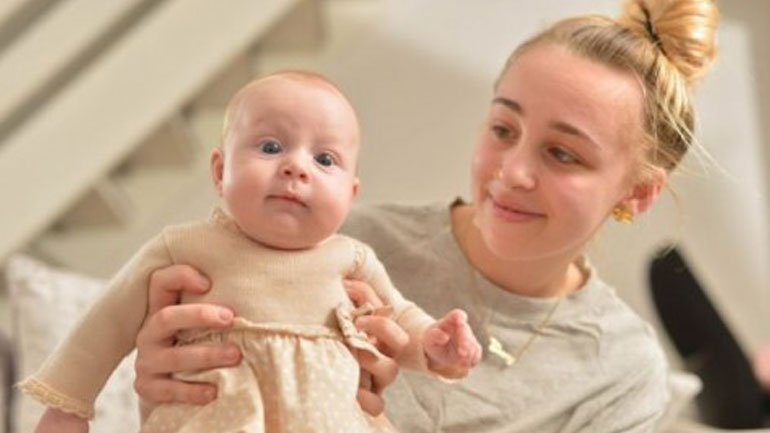 Βρετανία: Έπεσε σε κώμα και ξύπνησε έχοντας γεννήσει ένα μωρό που δεν γνώριζε ότι κυοφορούσε