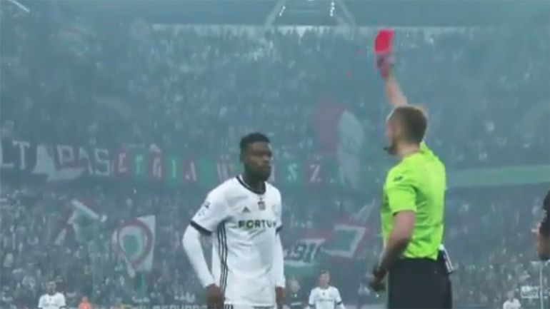 Ο Πολωνός διαιτητής που έδειξε ότι ο άρχοντας του αγώνα είναι αυτός, και όχι το VAR!