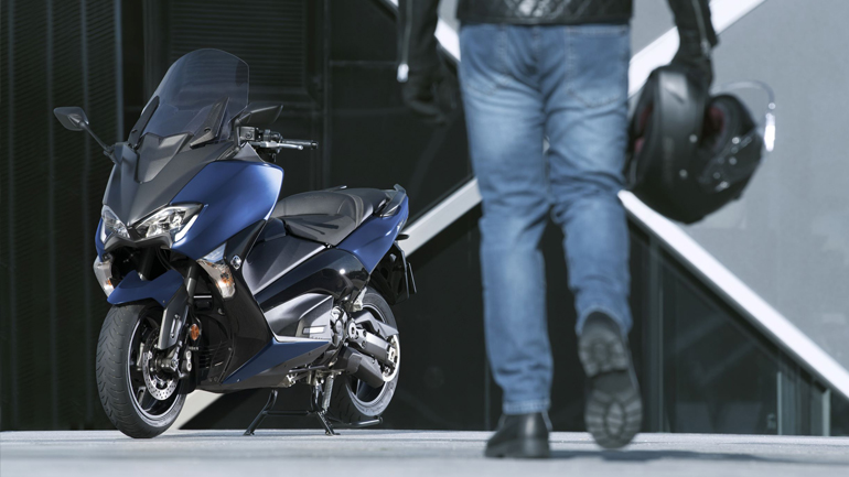 Yamaha TΜΑΧ 530: Διπλή ανάκληση για ψεκασμό και ιμάντα μετάδοσης