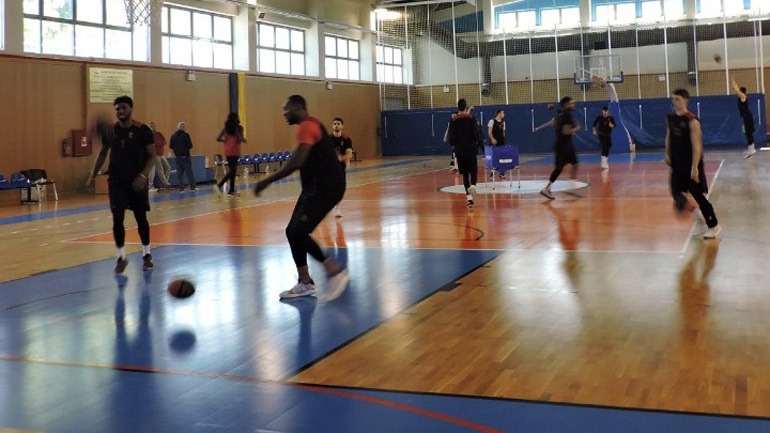 Πρώτη προπόνηση στο «Σοφία Μπεφόν» για τον Πανιώνιο