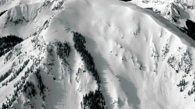 Ελβετία: Αρκετοί άνθρωποι καταπλακώθηκαν από μια χιονοστιβάδα στο Κραν Μοντανά