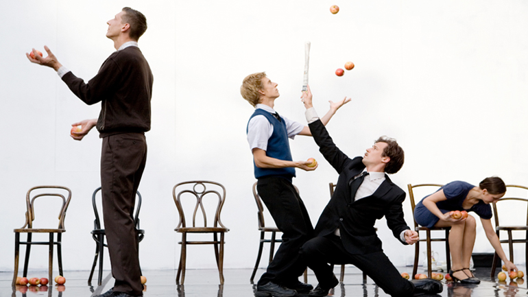 Gandini Juggling: Smashed στο Κέντρο Πολιτισμού Ίδρυμα Σταύρος Νιάρχος