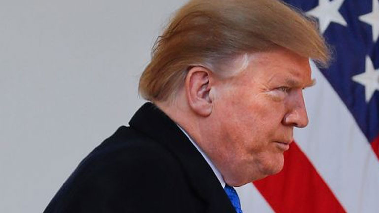 Πρώην σύμβουλος του Τραμπ καλείται να δώσει εξηγήσεις γιατί φέρεται ότι απείλησε μια δικαστή