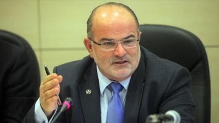 «Οι μικρομεσαίοι έμποροι, βιοτέχνες κι επαγγελματίες άντεξαν και συνεχίζουν»