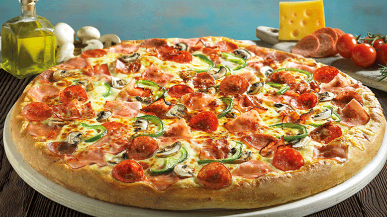 4χ4: Η μεγαλύτερη πίτσα που έγινε ποτέ από την PIZZA FAN!