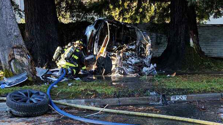 Δεν έμεινε τίποτα από το Tesla Model Χ
