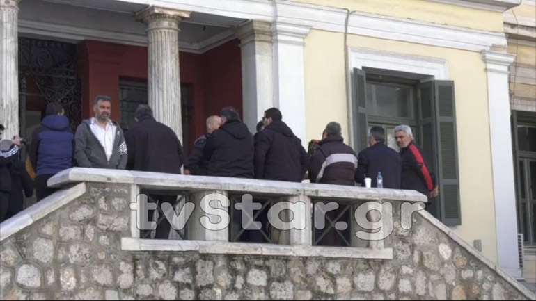 Λαμία: Διαμαρτυρία των κατοίκων της Ανθήλης στον εισαγγελέα για την εγκληματικότητα