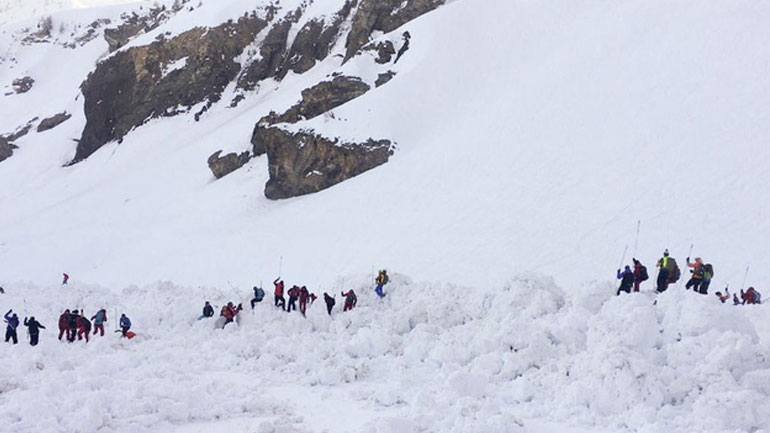 Ελβετία: Σταμάτησαν οι επιχειρήσεις διάσωσης καθώς δεν βρέθηκαν παγιδευμένοι μετά τη χιονοστιβάδα