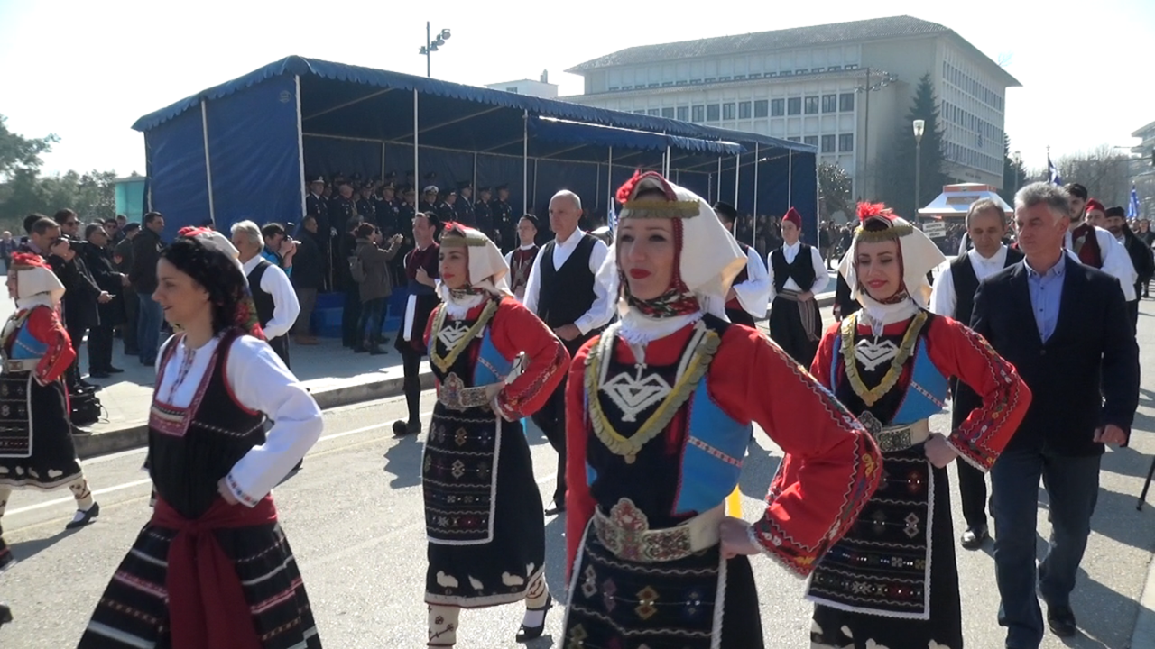 Λαμπρή παρέλαση στα Ιωάννινα για τα 106 χρόνια από την απελευθέρωση της πόλης