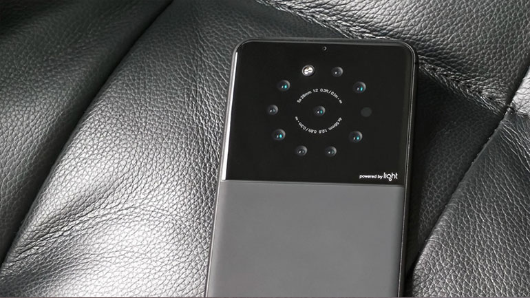 Sony: Συνεργασία με startup για τη δημιουργία κινητού με… πολλές κάμερες