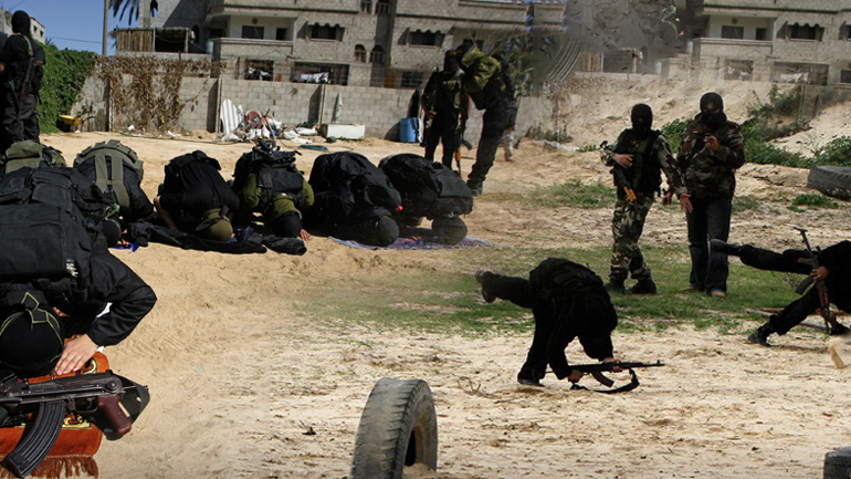 Ιρανοί αντικαθεστωτικοί εκπαιδεύονται στην Αλβανία Ιρανοί αντικαθεστωτικοί εκπαιδεύονται στην Αλβανία