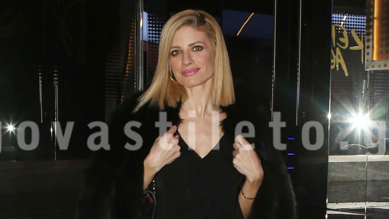 Ευαγγελία Αραβανή: Με chic εμφάνιση σε βραδινή έξοδο!