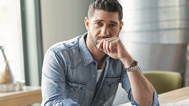 Πάνος Ιωαννίδης: «Εκπαιδεύω τη σύντροφό μου στη μαγειρική για να…»