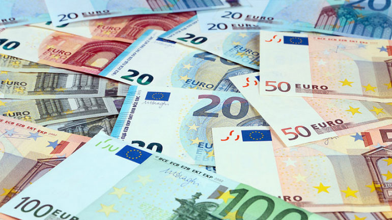 Ενισχύεται το ευρώ έναντι του δολαρίου
