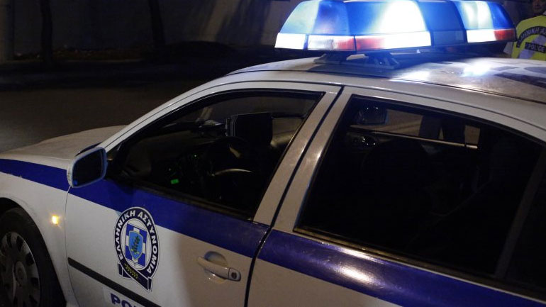 Δολοφονία στο Μενίδι: Σκότωσε τη μητέρα του και παραδόθηκε στην αστυνομία