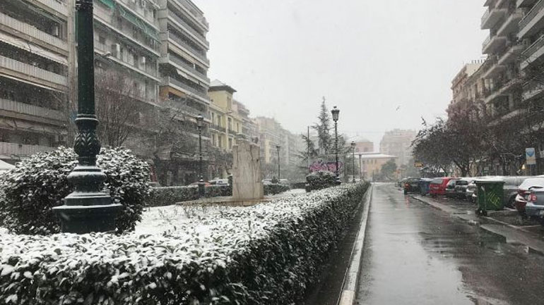 Θεσσαλονίκη: Σε επιφυλακή θα παραμείνουν οι υπηρεσίες των δήμων λόγω της χιονόπτωσης