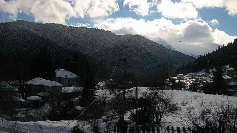Δείτε live: Πού χιονίζει αυτήν την ώρα