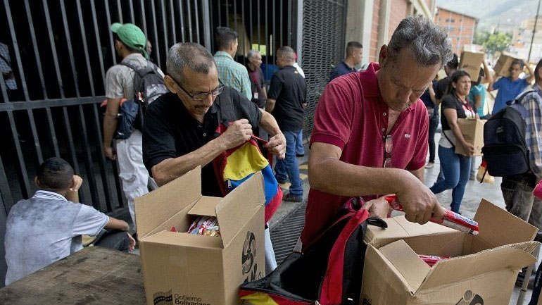 Εισήλθε στη Βενεζουέλα φορτηγό που μεταφέρει ανθρωπιστική βοήθεια