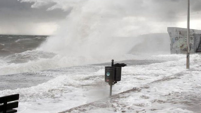 Εθνικό Αστεροσκοπείο: Ξεπέρασαν ακόμη και τα 140 χιλιόμετρα την ώρα οι ριπές του ανέμου στο Αιγαίο