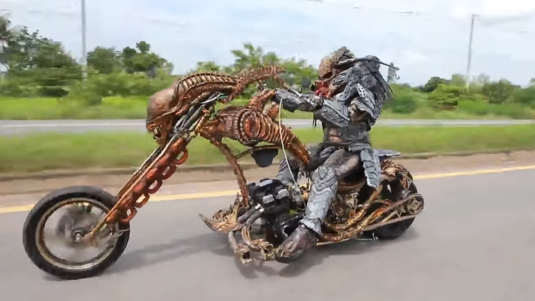 Όταν ο Κυνηγός έπιασε το Alien