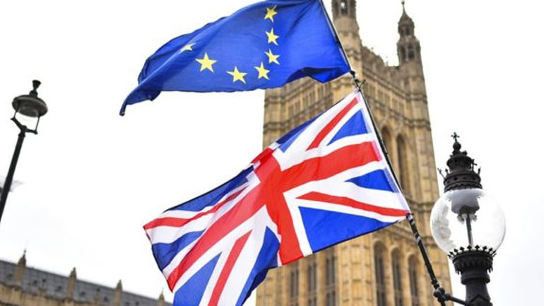 Brexit: Το Δουβλίνο δεν αποδέχεται backstop με χρονικό όριο ή μονομερή ρήτρα εξόδου – Η Βιέννη προτείνει αναβολή της αποχώρησης