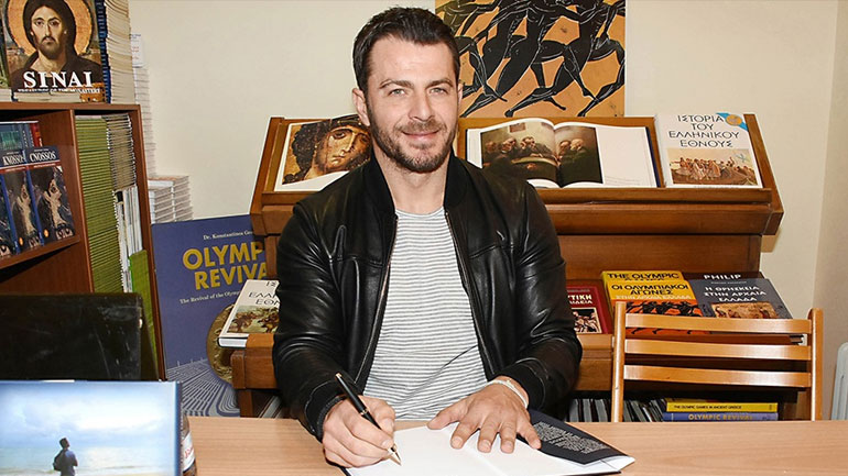 Πλήθος κόσμου στην παρουσίαση βιβλίου του Γιώργου Αγγελόπουλου!