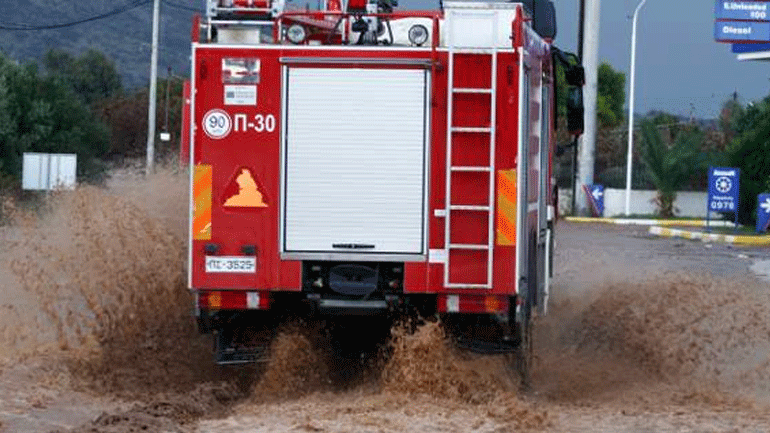 Περισσότερες από 170 κλήσεις στην Πυροσβεστική λόγω κακοκαιρίας
