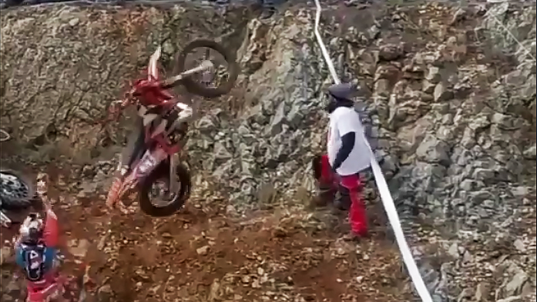 Enduro: Η εκδίκηση της μοτοσυκλέτας