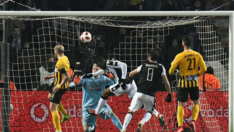 Με σμόκιν ο ΠΑΟΚ, με φόρμα εργασίας ο Άρης