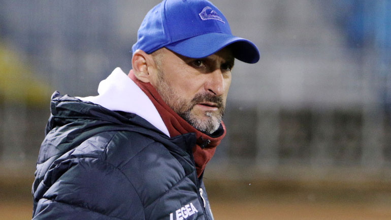 ΠΑΕ ΑΕΛ: «Παραιτήθηκε ο Φέστα λόγω της ελληνικής διαιτησίας»