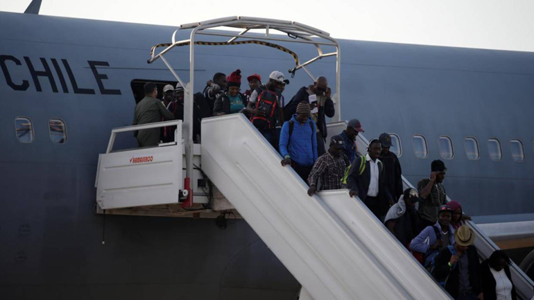 Μπαχάμες: Οι Αρχές προχώρησαν στην απέλαση 112 μεταναστών στην Αϊτή