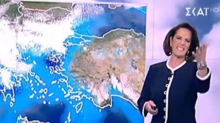 Όταν η Σούζη σιχτιρίζει on camera