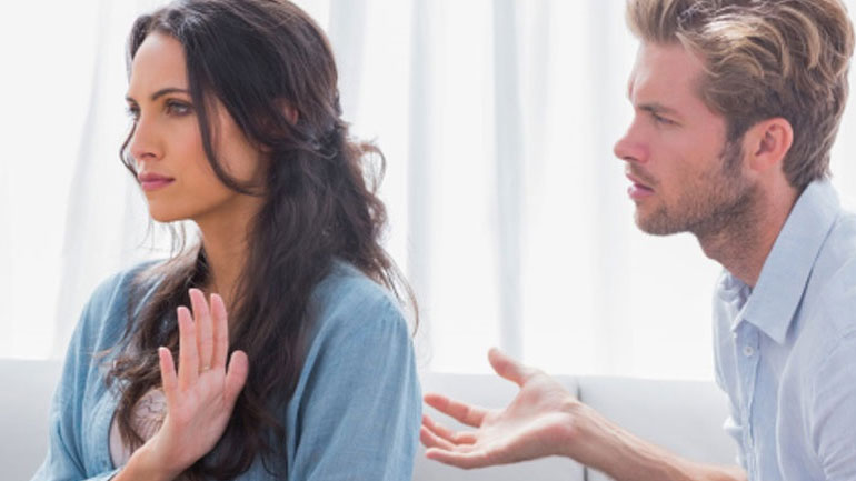 Πώς θα καταλάβεις ότι σου λέει ψέματα