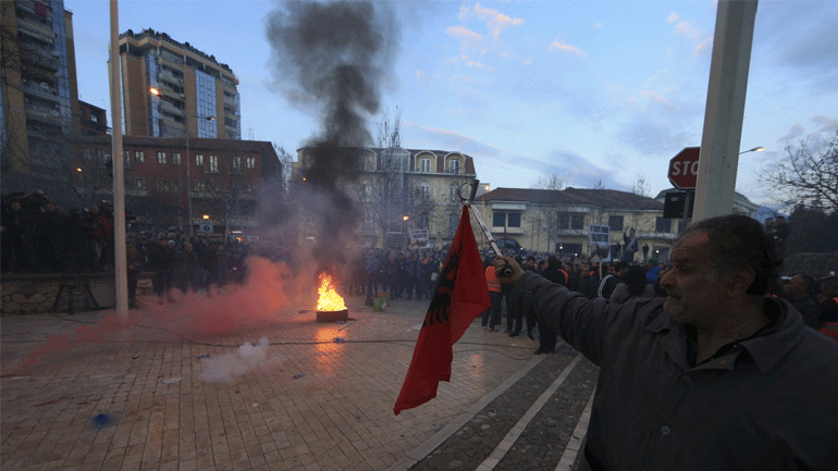 Αλβανία: Νέα διαδήλωση της αντιπολίτευσης – Εκτεταμένη χρήση δακρυγόνων από την αστυνομία
