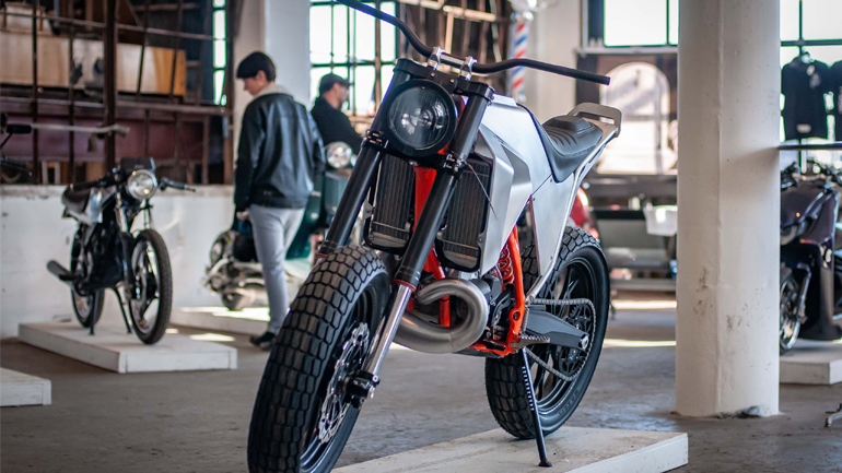 Moto Mucci 300 Street Tracker: Ένα ΚΤΜ διαφορετικό από τα άλλα