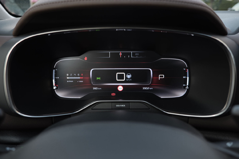 Ψηφιακός πίνακας οργάνων 12,3 ιντσών ο οποίος διαμορφώνεται...